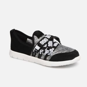 NEW UGG KIDS SEAWAY SNEAKERS